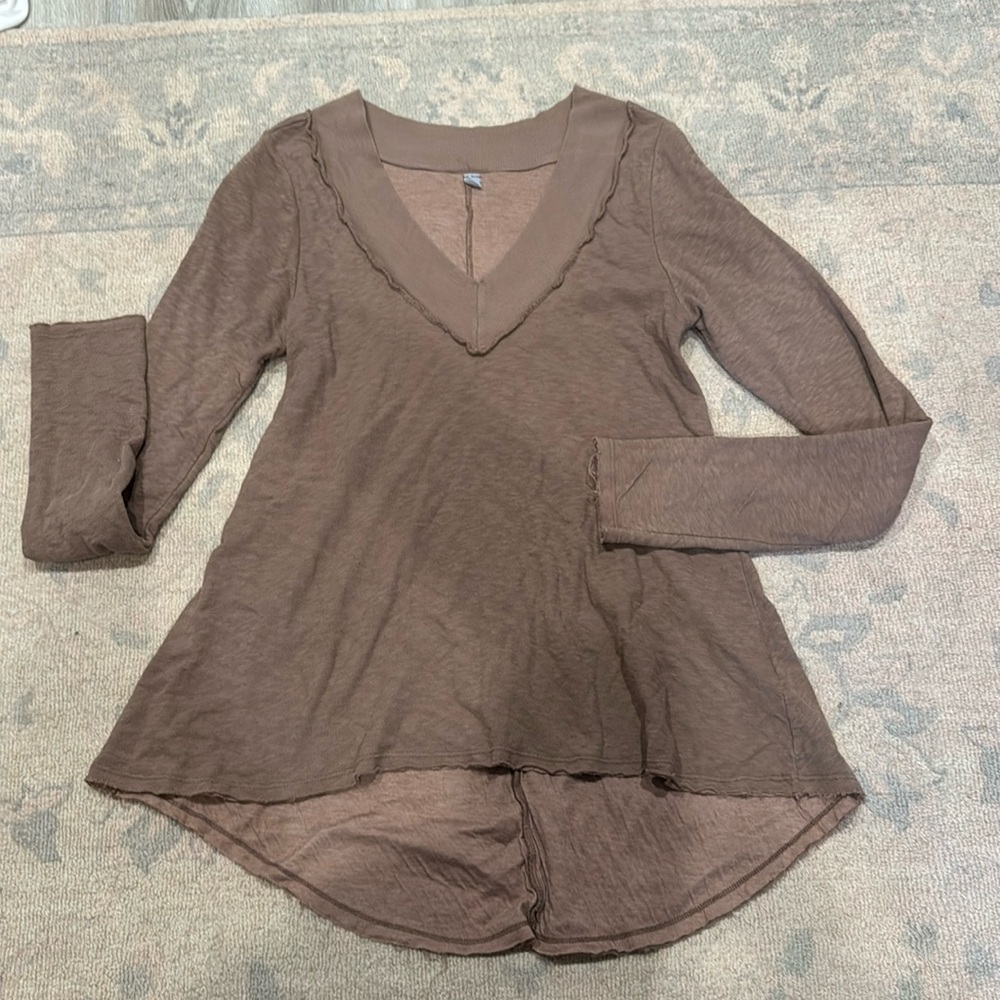 Tan/neutral lined high/low tunic top